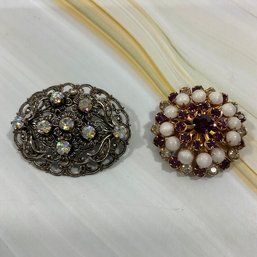 069 Lot Of Two Vintage Rhinestone And Pearl Gold And Silver Tone Brooch Pins