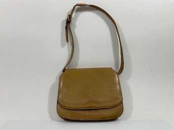 134 Vintage Gucci Tan Leather Saddle Flap Bag Made In Italy