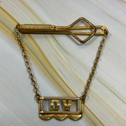 085 Vintage Swank Gold Tone Tie Bar Clip With 'DV' Initials