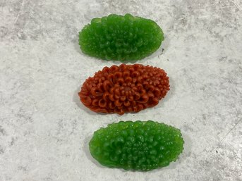 159 Lot Of 3 Vintage Carved Lucite Floral Red/Green Brooch Pins Made In Japan