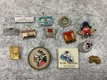 233 Lot Of 13 Worldly Miscellaneous Pins/Brooches