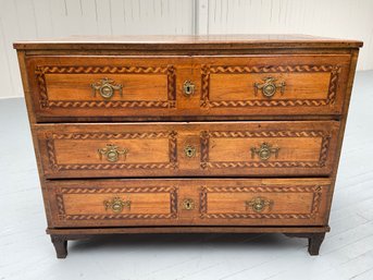 007 18th Century Italian Neoclassical Marquetry Walnut Dresser Drawers #2