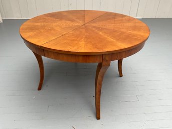 021 Vintage Biedermeier Walnut Round Breakfast Dining Table