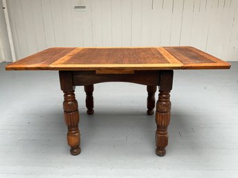 151 Antique Oak Adjustable Dining Table, Sliding Leafs