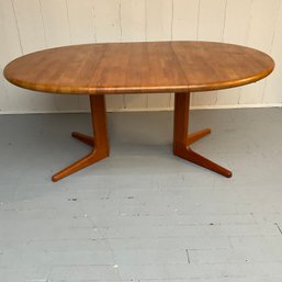 #169F  Mid Century Teak Danish Dining Table Glostrup Mobelfabrik  W/ Leaves