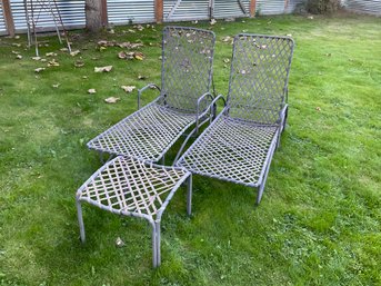 #181F Vintage 1960s/ 1970s Pair Of Brown & Jordan Lawn Chairs  Table