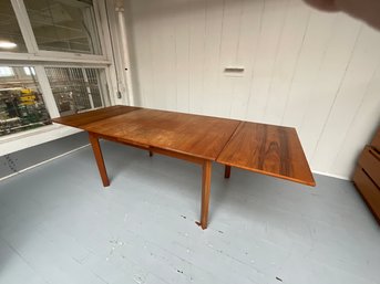 #187F  Mid Century Modern D Scan Teak  Extending Dining Room Table