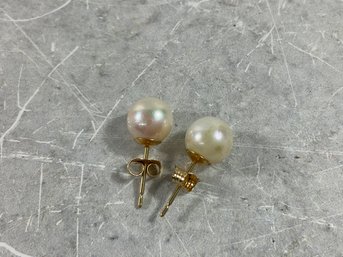 010 Vintage Pearl 14k Gold Stud Earrings