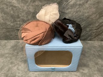 184 Lot Of Three Vintage Hats In Blue Leather Hat Display Storage Box, The Bon Marche, Union Made