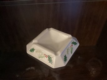 Belleek Holly Leaf Ash Tray