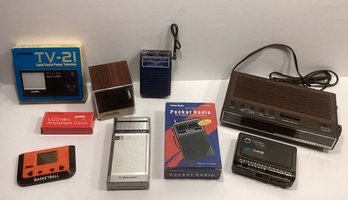 Vintage Radios & Electronics