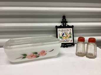 Vintage Kitchen Incl. Fire King Oven Ware W/ Lid