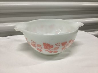 Pyrex 441 Pink Gooseberry Bowl