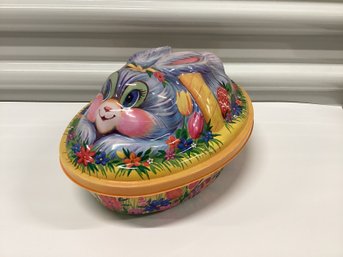 Vintage Ullman Co. Molded Bunny Plastic Container