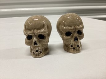 Skull Salt N Peppers