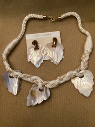 Vintage Lee Sands MOP Shell Necklace & Earring Set