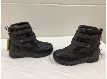 New With Tags Womens Waterproof Thermolite Snow Boots