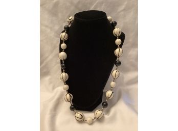 Vintage Black & White Hong Kong Necklace