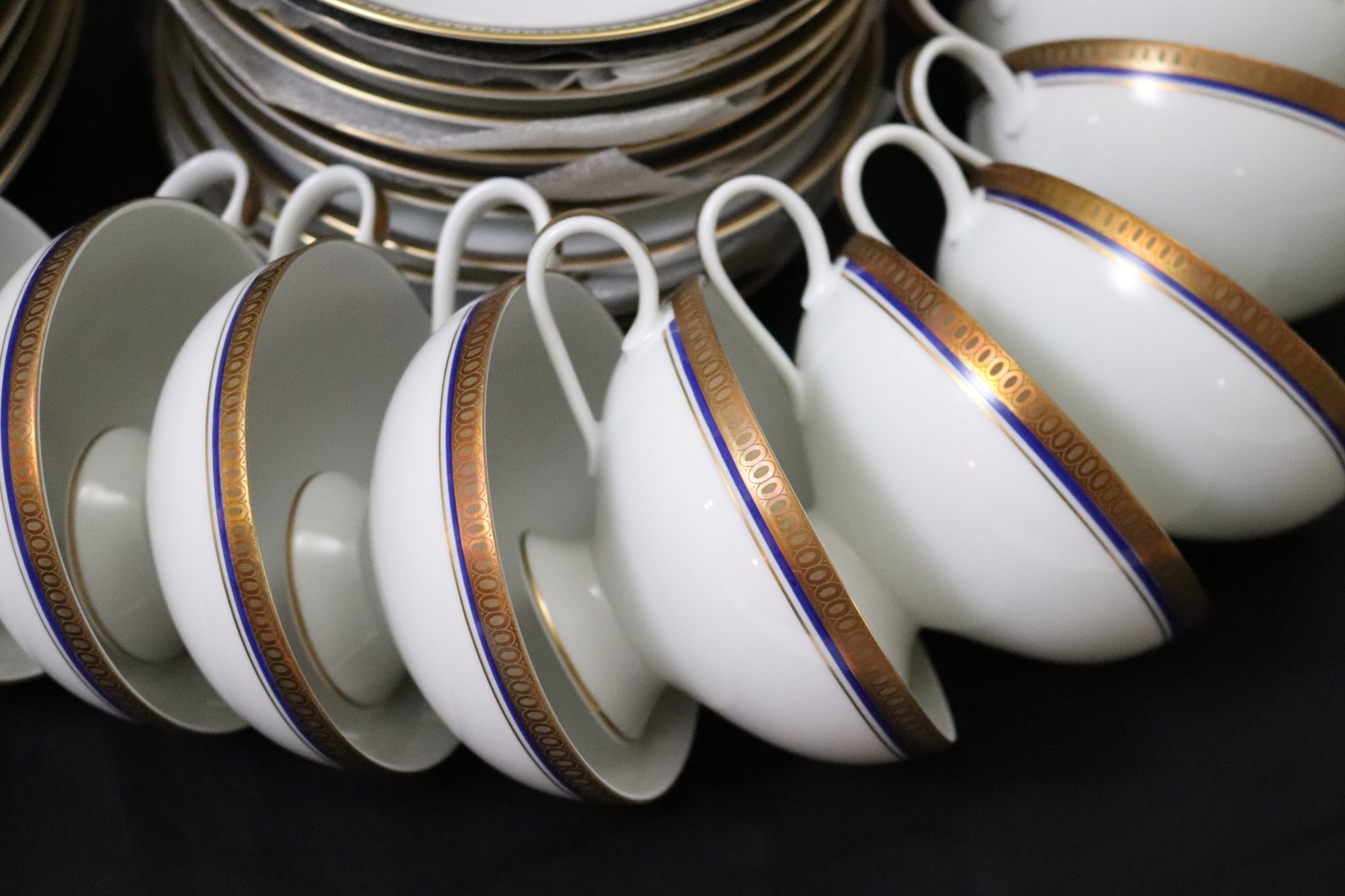 Rosenthal Continental Porcelain Dinner Service With Blue Gold Trim. #36016  | Auctionninja.com