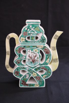 Chinese Famille Verte / Green Ceramic Teapot Without Lid