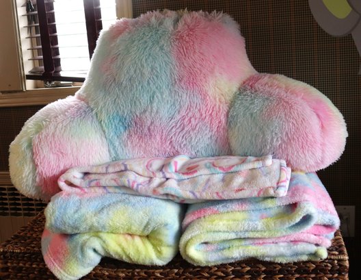 Cozy, Comfy And Fluffy Tie Dye Toned Blankets And Back Pillow