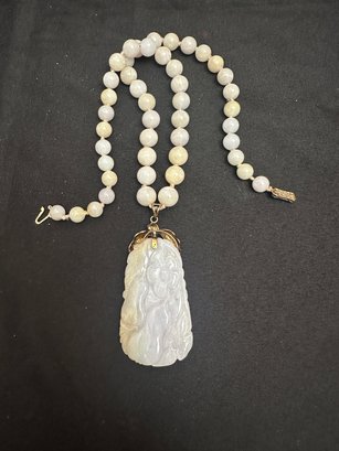 14k YG 19 Inch Jade Beaded Necklace With Carved Jade Pendant