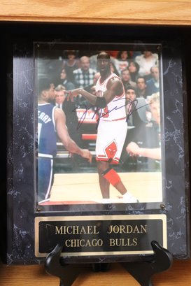 Michael Jordan Autographed 8x10 Photo Plaque With COA From The Sportscard Shoppe At Bookmarx