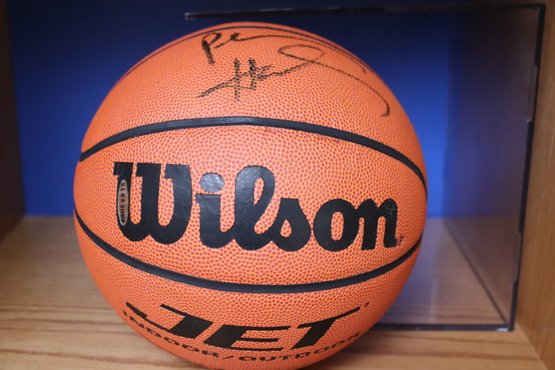 Autographed NY Knicks Basketball In Case With Official Sticker BAD 59816, Signature Is As Pictured