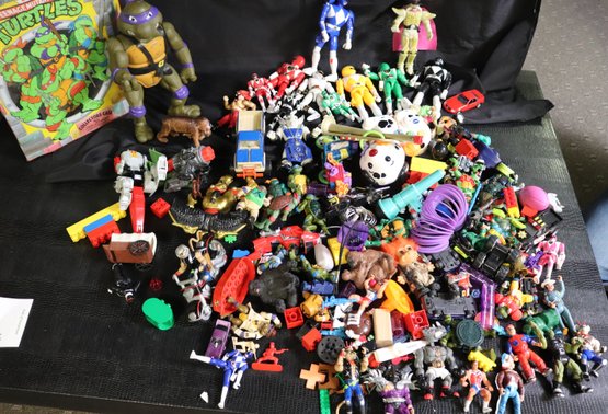 Large Collection Of Assorted Vintage Action Figures, Parts And Pieces