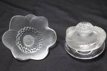 Lalique France Includes Frosted Flower And Perfume Holder