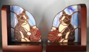 Cute Little Pair Of Kitten Playing With Ball Of Yarn Stained/leaded Glass Bookends