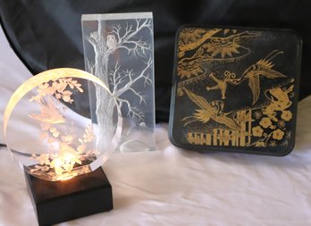 Pretty Etched Lucite Sculpture With Owl Scene Round Piece With Etched Birds, Includes A Light To Display &