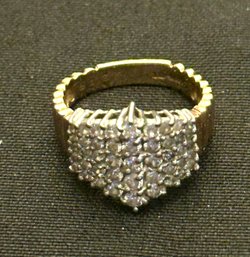 14K YG DAZZLING DIAMOND COCKTAIL RING - SIZE 5.75