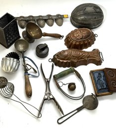 Collection Of Assorted Vintage/primitive Kitchen Utensils & Molds Includes Assorted Sized Pieces As Pictured