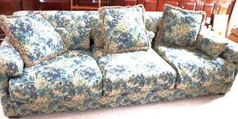 Traditional Classic Floral Tapestry Style Sofa