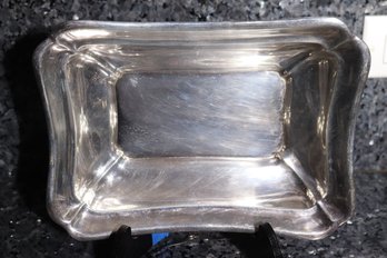 STERLING SILVER ROUNDED RECTANGULAR BREAD/FRUIT BASKET BY REED AND BARTON