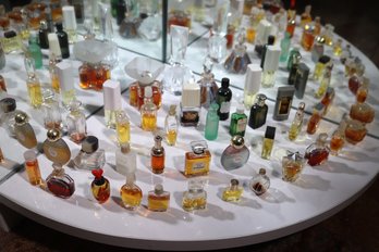 Lot Of 36 Miniature Perfume Bottles (samples), With Chanel No. 5, De La Renta