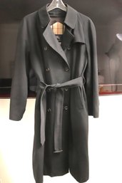 Vintage Burberry Ladies Black Raincoat With Traditional Liner.