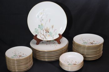 Lenox Westwind Partial Dinner Set With 49 Pieces.