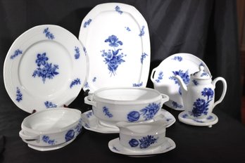 Hutschenreuther Kohenberg Bavaria Blue & White Floral Fine China Includes Serving Platters, Kettle, Gray B