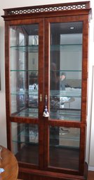 Elegant Chippendale Style Mahogany Display Cabinet/curio With Glass Shelves