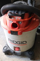 Rigid 2 In 1 Power 5-gallon Web Vac.