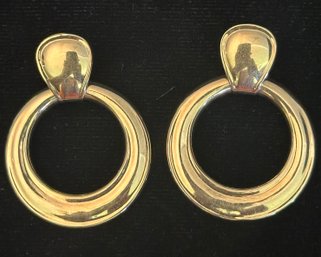 18K YG STYLISH PAIR OF HOOP EARRINGS