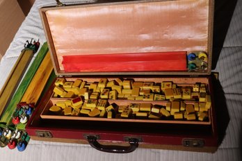 Vintage Bakelite Mah Jong Game With 5 Racks, With MANY Tiles!