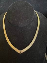 14 K YG 15.5 INCH BEAUTIFUL CHEVRON SHAPED WIDE LINK NECKLACE