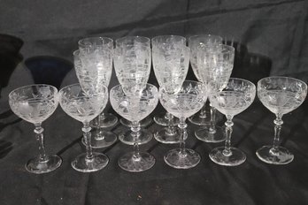 Set Of 8 Fine Etched Red Wine Glasses And 6 Champagne Glasses With Floral Design