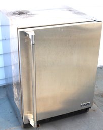 Lynx Refrigerator Used Outdoors
