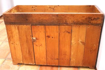 Antique Rustic Dry Sink In Good Condition For Age
