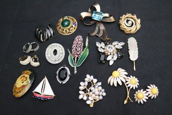 Lot Of Vintage Pins And Earrings