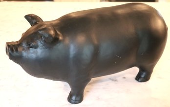 Resin Pig Dcor That Can Be Written On With Chalk , Fun Piece Great Home Decor For Your Kitchen